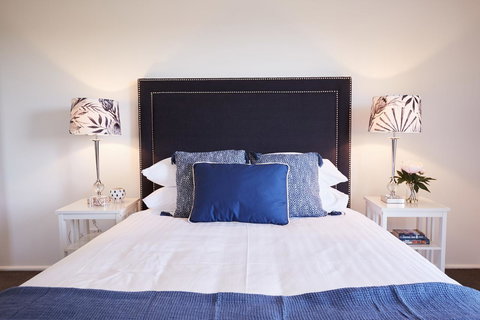 Bright And Spacious Family Home With Leafy Deck - Kingaroy Accommodation 6