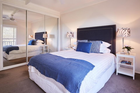 Bright And Spacious Family Home With Leafy Deck - Kingaroy Accommodation 5