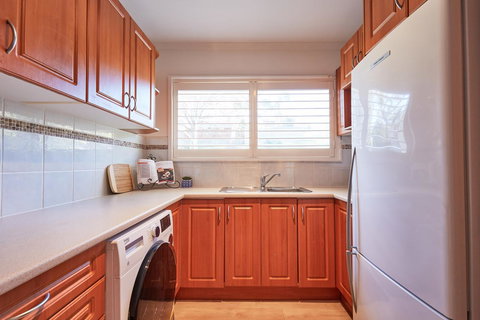 Bright And Spacious Family Home With Leafy Deck - Kingaroy Accommodation 18