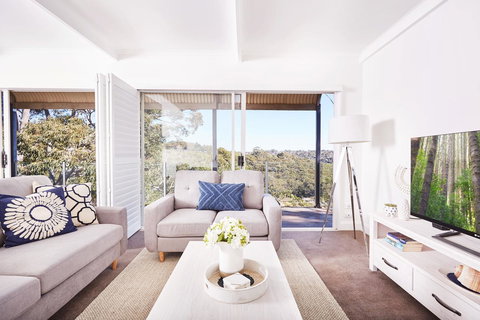 Bright And Spacious Family Home With Leafy Deck - Kingaroy Accommodation 14