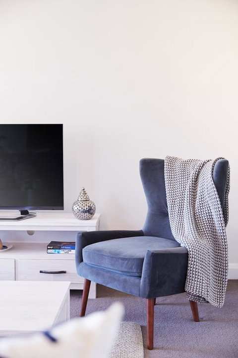 Bright And Spacious Family Home With Leafy Deck - Kingaroy Accommodation 16