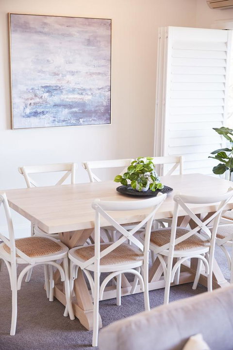 Bright And Spacious Family Home With Leafy Deck - Kingaroy Accommodation 21