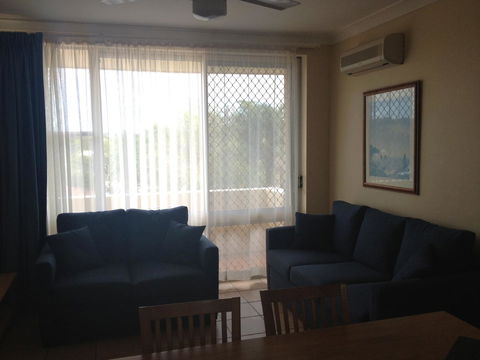 Oxley Cove Holiday Apartment - Kingaroy Accommodation 13