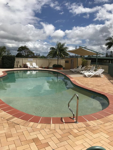 Oxley Cove Holiday Apartment - Kingaroy Accommodation 0