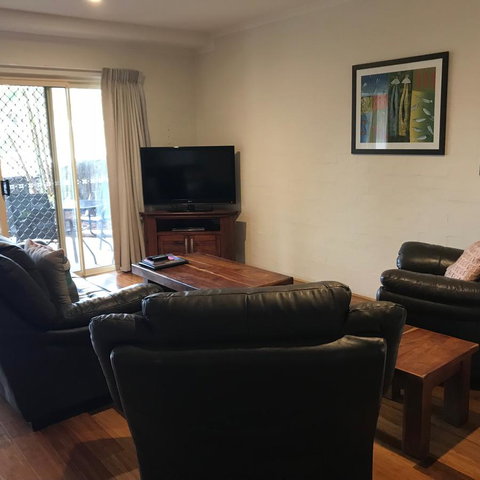 Mariner Bay Apartments - Kingaroy Accommodation 8