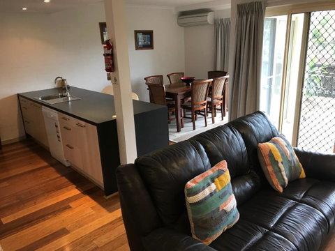 Mariner Bay Apartments - Kingaroy Accommodation 9
