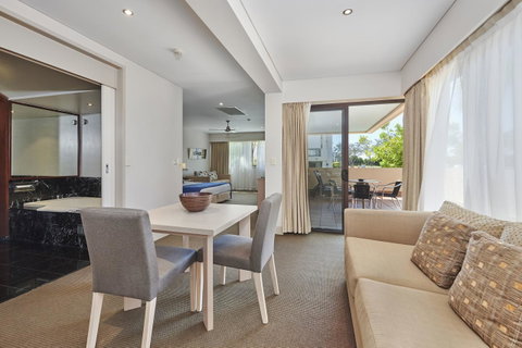 Waves Byron Bay - Kingaroy Accommodation 30