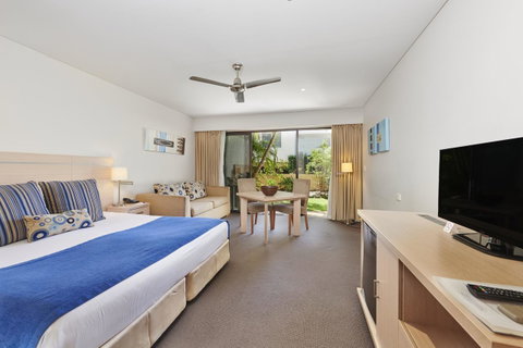 Waves Byron Bay - Kingaroy Accommodation 2