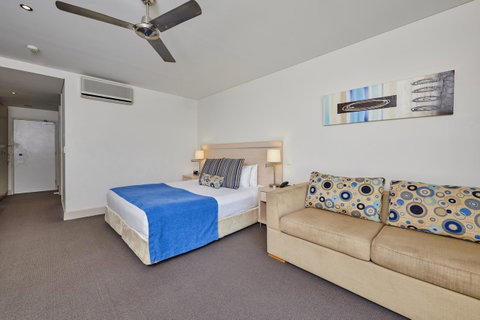 Waves Byron Bay - Kingaroy Accommodation 34