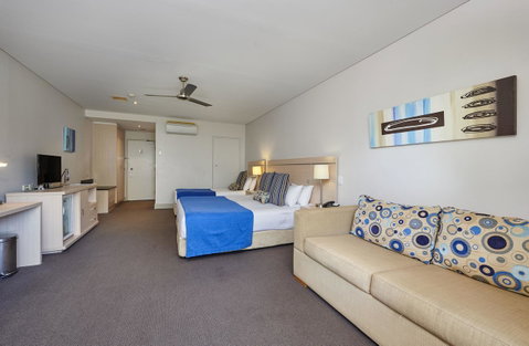 Waves Byron Bay - Kingaroy Accommodation 24