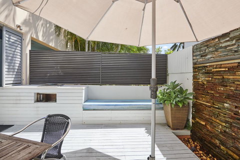 Waves Byron Bay - Kingaroy Accommodation 37