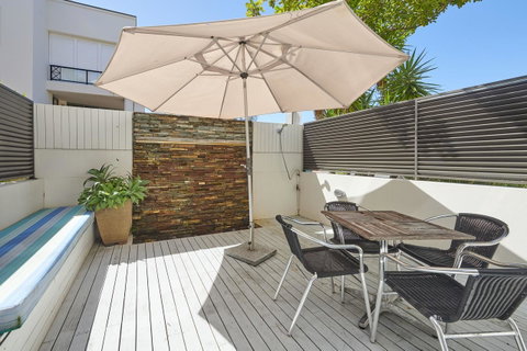 Waves Byron Bay - Kingaroy Accommodation 38