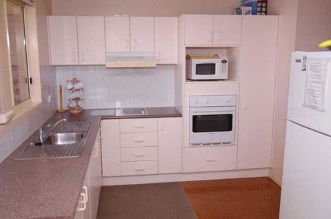 Bellhaven 2, 17 Willow Street - Kingaroy Accommodation 0