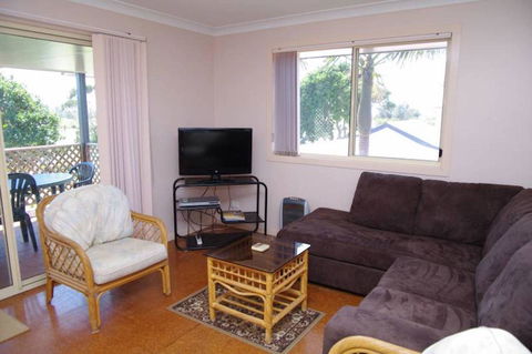 Bellhaven 2, 17 Willow Street - Kingaroy Accommodation 1