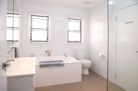 Refuge Cove On Pittwater - Kingaroy Accommodation 7