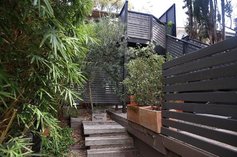 Refuge Cove On Pittwater - Kingaroy Accommodation 2