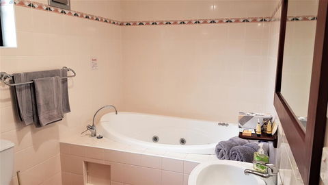 Great Escape Lofts - Kingaroy Accommodation 4