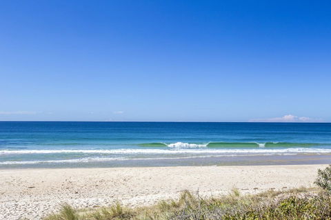 Beachfront 2 - Kingaroy Accommodation 2