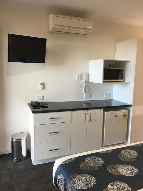 Pelican Motor Inn - Kingaroy Accommodation 8