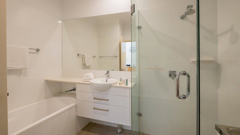 Byron Quarter Apartments - Kingaroy Accommodation 36