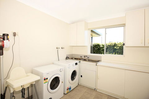 Neptune I Absolute Beachfront I Stunning Views - Kingaroy Accommodation 25