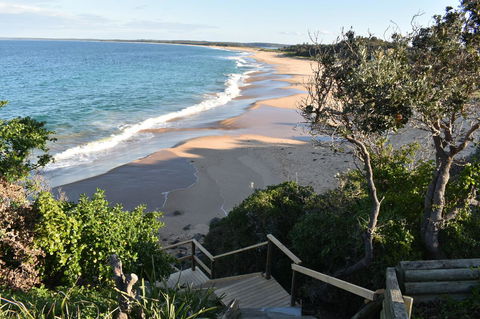 Neptune I Absolute Beachfront I Stunning Views - Kingaroy Accommodation 37