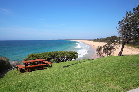 Neptune I Absolute Beachfront I Stunning Views - Kingaroy Accommodation 31