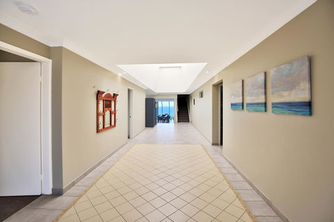 Neptune I Absolute Beachfront I Stunning Views - Kingaroy Accommodation 23