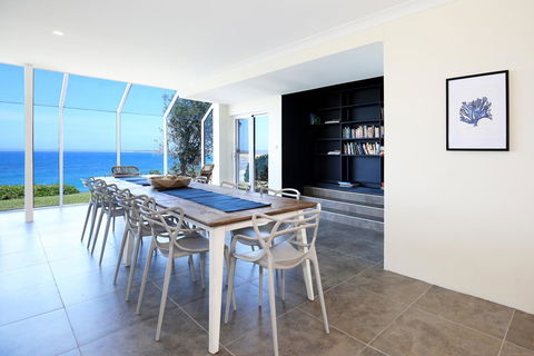 Neptune I Absolute Beachfront I Stunning Views - Kingaroy Accommodation 6