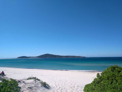 Blue View @ Fingal Bay - Kingaroy Accommodation 23