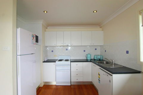 Anglesea, 17 Hodgson Street - Kingaroy Accommodation 3