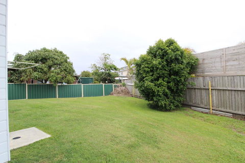 Anglesea, 17 Hodgson Street - Kingaroy Accommodation 12