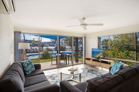 Sails Luxury Apartments Merimbula - Kingaroy Accommodation 14