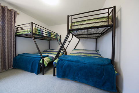 Condo 105 @ Horizons Golf Resort - Salamander Bay NSW - Kingaroy Accommodation 10