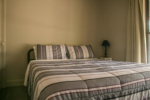 Ironstone Estate Lovedale - Kingaroy Accommodation 13