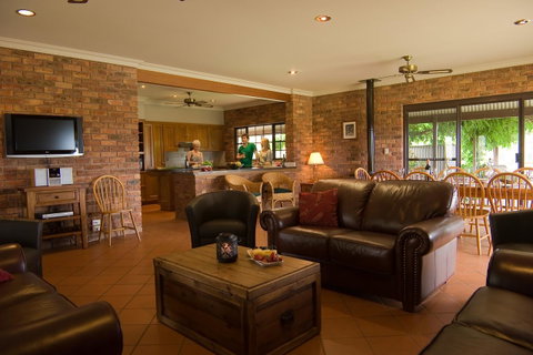 Ironstone Estate Lovedale - Kingaroy Accommodation 30