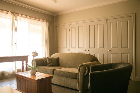 Ironstone Estate Lovedale - Kingaroy Accommodation 14