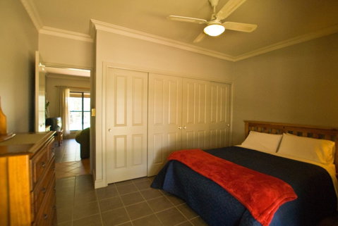 Ironstone Estate Lovedale - Kingaroy Accommodation 33