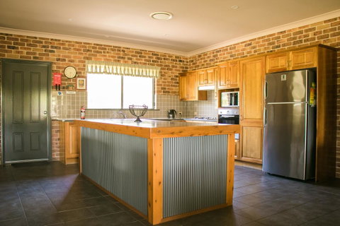 Ironstone Estate Lovedale - Kingaroy Accommodation 24