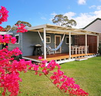 Hayes Beach House - Jervis Bay - Pet Friendly - Kingaroy Accommodation