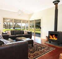 Terara Riverside Retreat - Kingaroy Accommodation