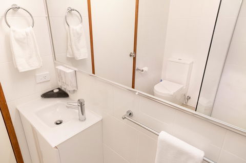 Sapphire Waters Motor Inn - Kingaroy Accommodation 2