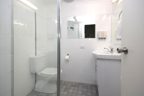 Sapphire Waters Motor Inn - Kingaroy Accommodation 24