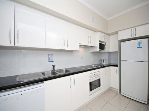 Messines Street, Breakwater Apartment, 104 - Kingaroy Accommodation 4