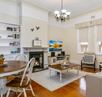 Oversized 2 Bedroom Manly Beach House - Kingaroy Accommodation