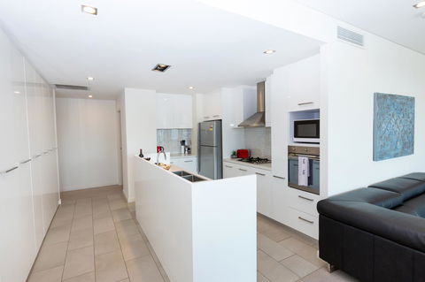 Brand New Executive Apartment - Kingaroy Accommodation 4