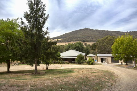 Pound Creek Gallery - Kingaroy Accommodation 24