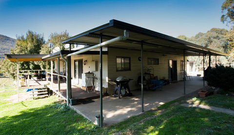 Pound Creek Gallery - Kingaroy Accommodation 4