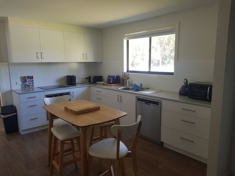 Golden Hill Cottage - Kingaroy Accommodation 10