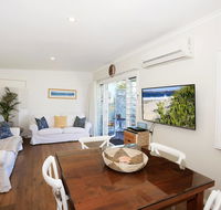 Jervis Bay Beach Shack - Pet Friendly - Kingaroy Accommodation